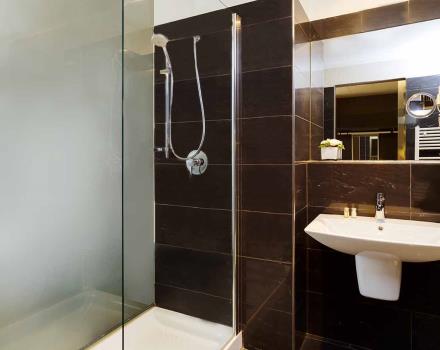 Bathroom Superior Room-Best Western Plus Royal Superga Hotel Cuneo