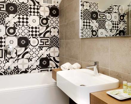 Bathroom Suite-Best Western Hotel Royal Superga